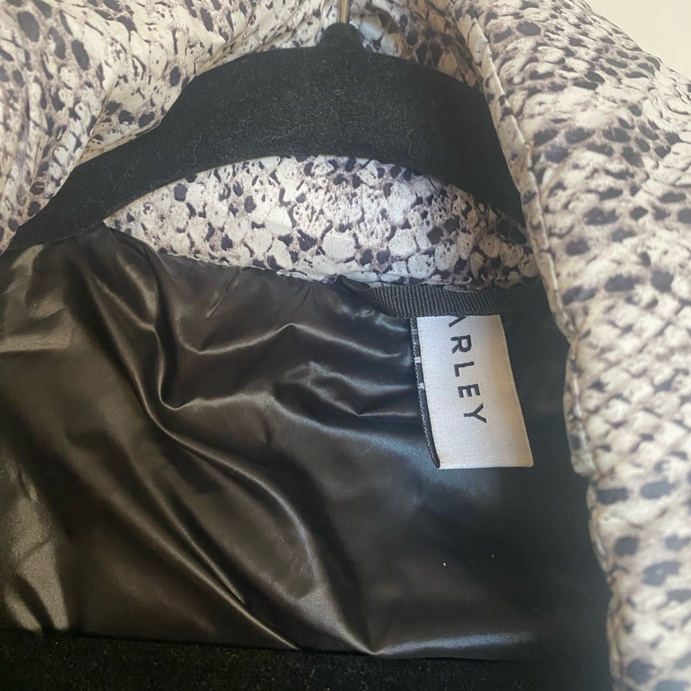 Varley Winter Jacket - image 7